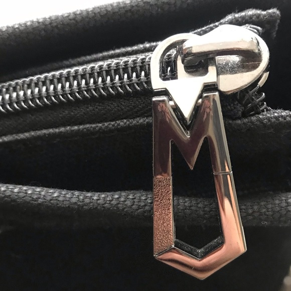 Marc by Marc Jacobs Tote Bag with Leather Trim - Picture 6 of 6